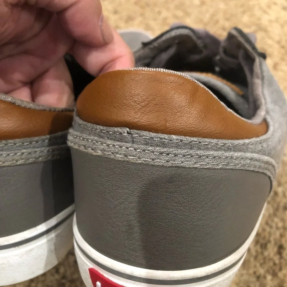 Levi’s / Mens / Fashion Sneakers / Color: Grey - Brown  / Size 9.5